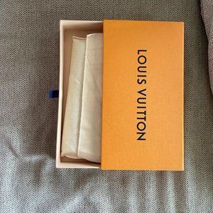 Amarante sarah wallet from Louis vuitton